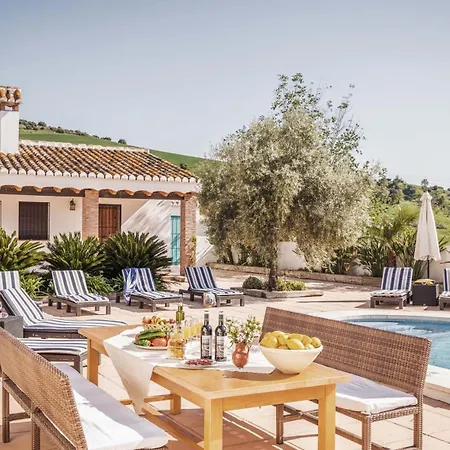 Cortijo Cantares By Rosas Cantares